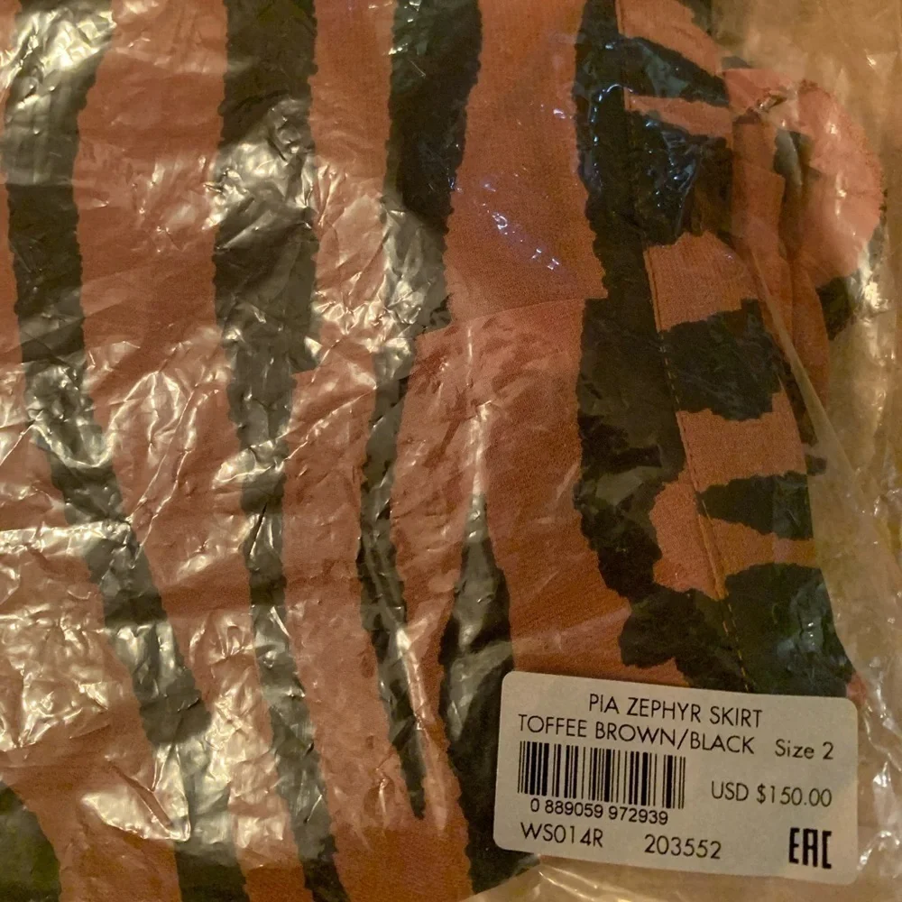 NWT! ALLSAINTS Nia Zephyr Miniskirt. Color: Toffee Brown/Black. Size 2.